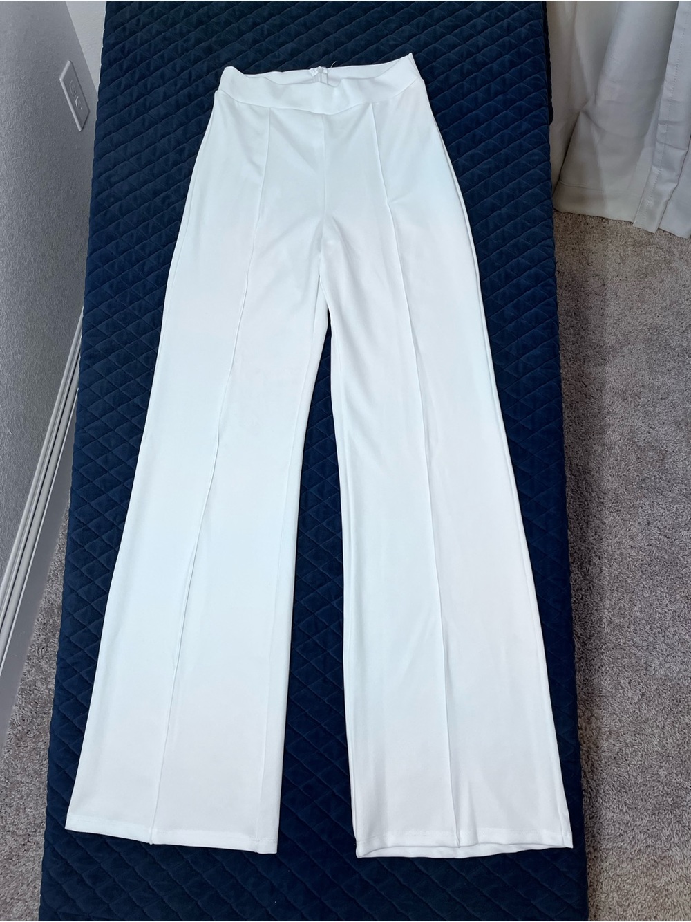 Fashion Nova White High-Rise Wide-Leg Pants - Women’s L - Flowy - Casual Pants